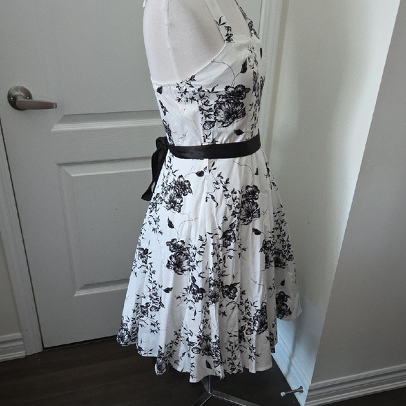 Strapless Black and White Floral Dress - Picture 5 of 6